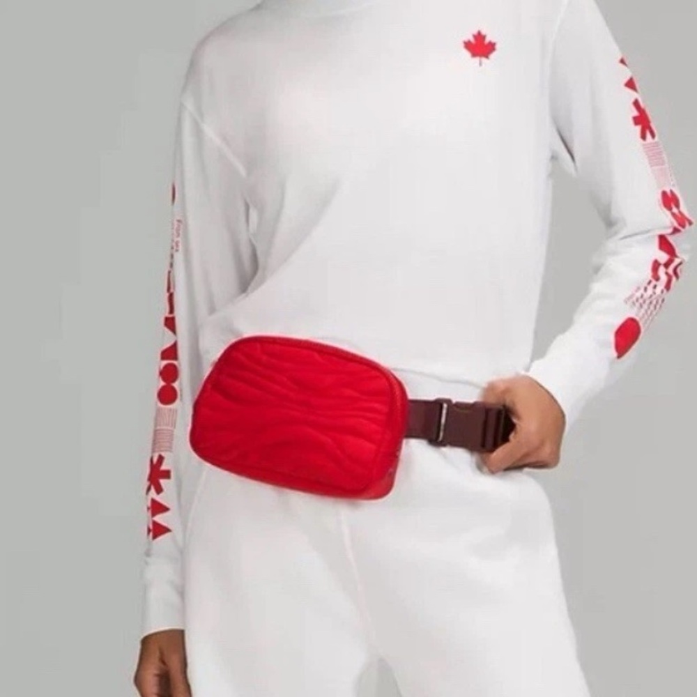 LE Team Canada - Lululemon Belt Bag
